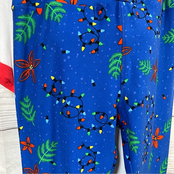 LuLaRoe 2XL Christmas Liv top with TC Christmas leggings - Picture 8 of 14
